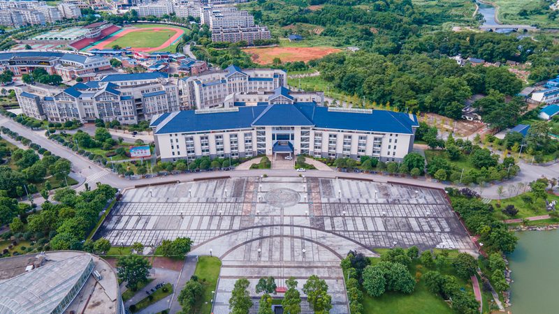揭秘电子元器件厂家排名：价格背后的技术考量